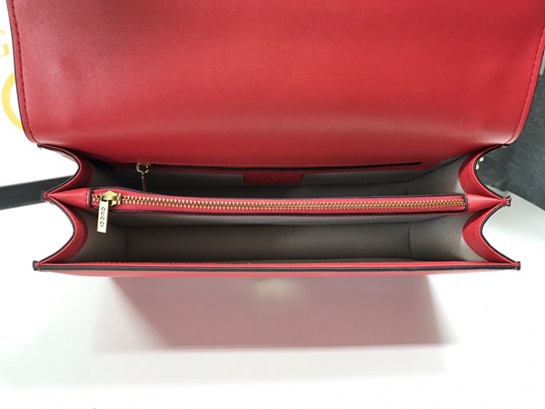 激安グッチバッグコピー着用イメージ